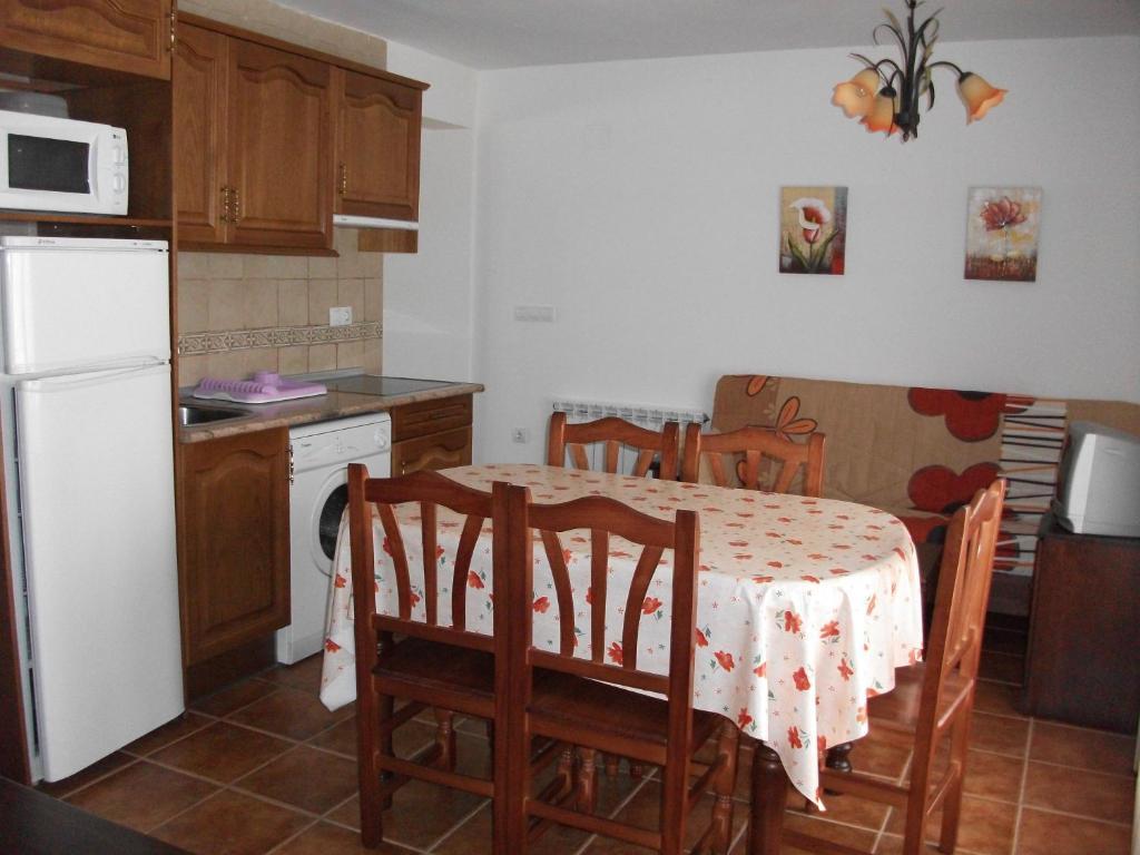 Apartamentos Arcos De Solana Vilas del Turbon Extérieur photo